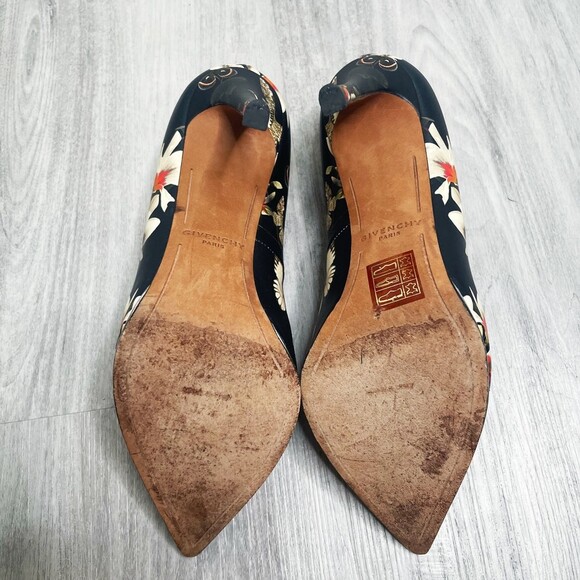 Givenchy Black Floral Leather Point Toe Heels - Picture 6 of 10